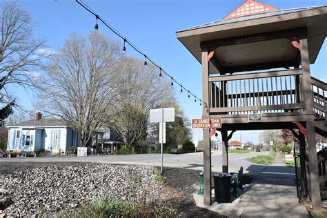 Trains on Main Street | La Grange, KY – Train Aficionado