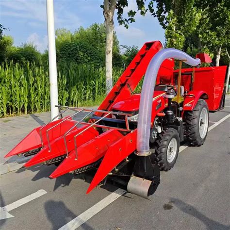 High Quality Corn Cob Combine Harvester Machine Maize Harvesting For