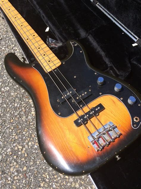 Sold 1978 Fender Precision Bass Vintage 1400