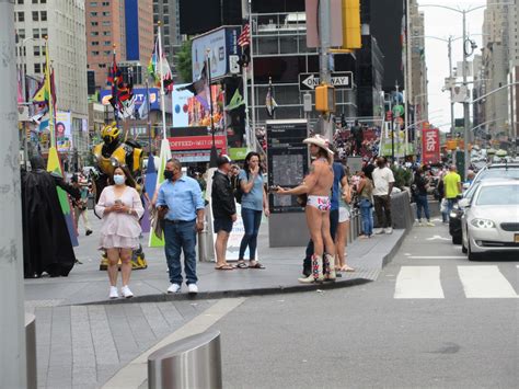 2021 Naked Cowboy Mask Free Times Square NYC 8414 2021 Nak Flickr