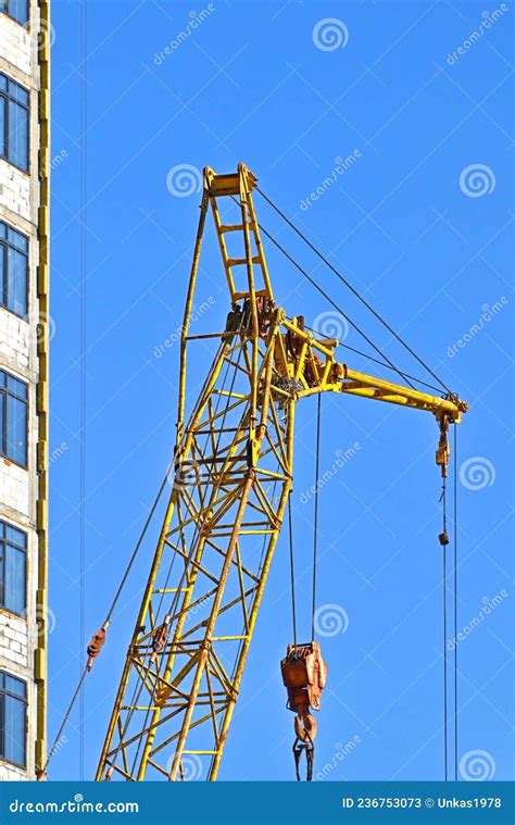 Grua De Torre M Vel Foto De Stock Editorial Imagem De Levantar