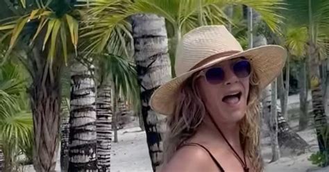 Jennifer Aniston Rocks Teeny String Bikini As Fans Brand Her Hottest Woman Alive Daily Star