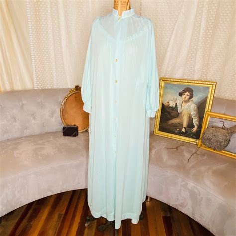 Bert Yelin For Iris Lingerie Baby Blue Peignor Set 1970s High Neck Button Down Robe Nightgown