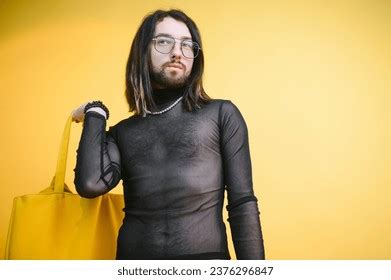 Jeune minet gay résultats dimages libres de droits de photos de stock et d