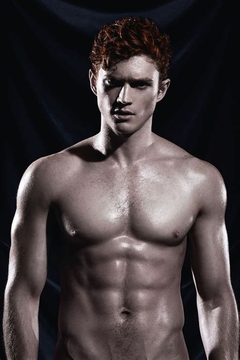 Los pelirrojos más sexys vuelven con el calendario Red Hot Shangay