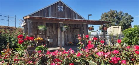 Visit — Woodlake Botanical Garden