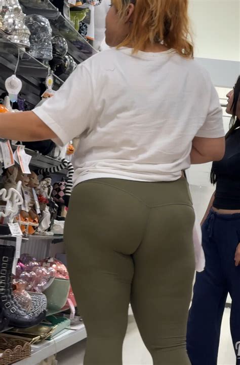 Weekly Dump Of Fine Ass And Booty Spandex Leggings Yoga Pants Forum