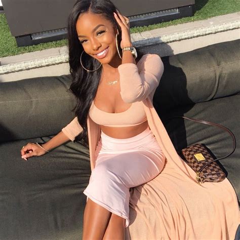 Pretty Smile Porn Pic