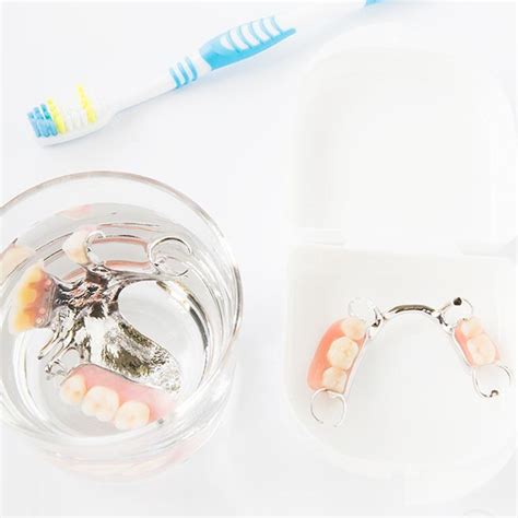 Вставные зубы на защелках 91 фото