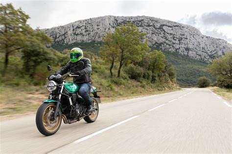 Kawasaki Z650RS Test 2021