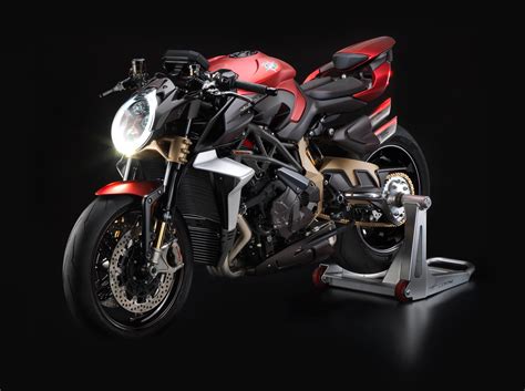 MV Agusta Brutale 1000 Serie Oro - A New Generation of Style - Asphalt ...