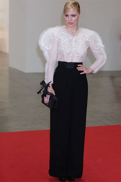 Hollywood insiders are feuding over the melissa george casting news 8