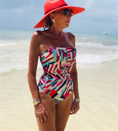 La razón por la que Laura Bozzo usa bikini a sus años Infobae