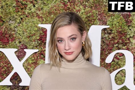 Lili Reinhart Shows Off Her Tits Abs At The Max Mara Cocktail Event