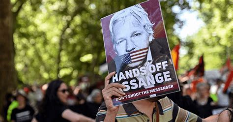 Julian Assange Medios Internacionales Exigen A Eeuu Frenar Proceso