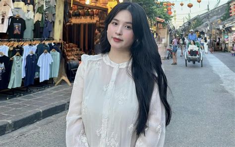 Hot girl Thảo Nari đúng chuẩn gái một con trông mòn con mắt