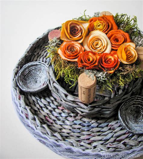 Поднос для Пасхи из газет / Плетение из газет / В рукоделии