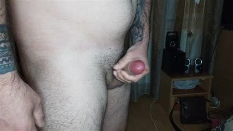 De Man Trekt Zijn Grote Lul Af In De Kleedkamer Pornhub Gay