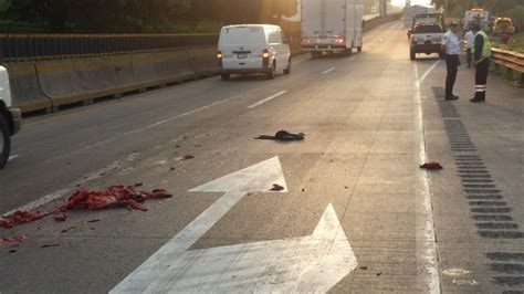 Cuerpo De Una Persona Quedó Destrozado Tras Ser Aplastado Por Autos