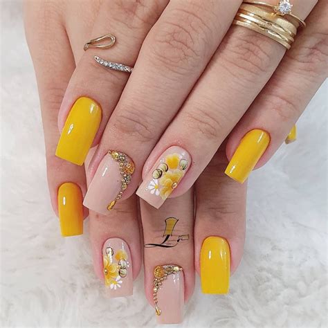 Unhas Decoradas Esmalte Amarelo