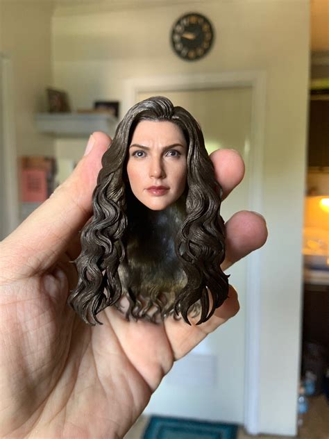 Hot Toys Ww Headsculpt On Carousell