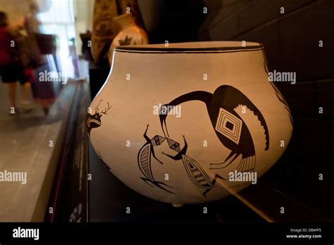 Acoma Pueblo Indian Pottery Hi Res Stock Photography And Images Alamy