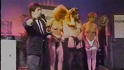 Ay Que Calor Free Striptease Porn Video XHamster