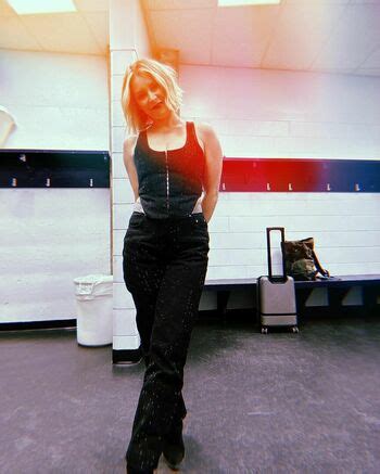 Renee Paquette Reneepaquette Nude OnlyFans Page The Fappening Plus