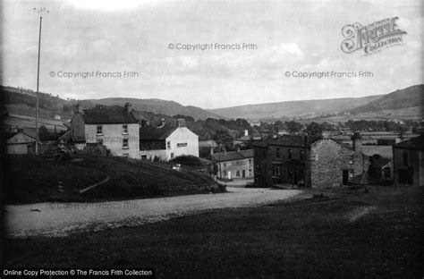 Photo of Reeth, The Village 1923 - Francis Frith