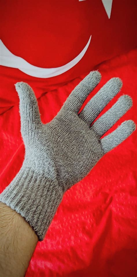 Sind die grauen Handschuhe bei einem Mann ok? (Männer, Kleidung, Mode)