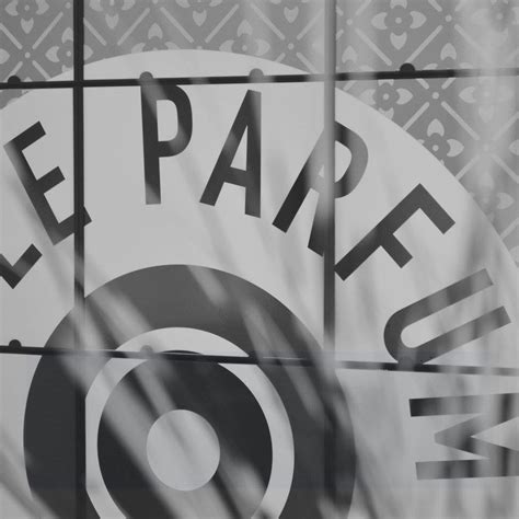 The History of Etat Libre d'Orange – US Etat Libre d'Orange