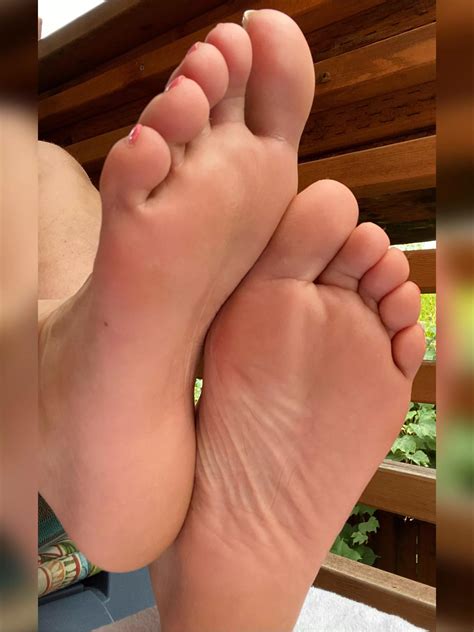 Enjoy The View Nudes Feet NUDE PICS ORG