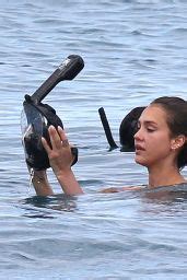 Jessica Alba Wearing A Bikini In Hawaii July 2016 CelebMafia
