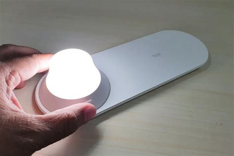 Настолна лампа Xiaomi Xiaomi Yeelight wireless charging night light на ...