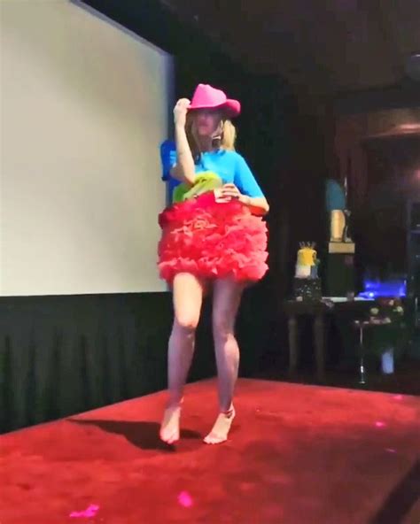 Miley Cyrus Nipslip And Upskirt Instagram Videos Hot Celebs Home