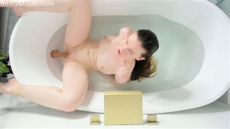 Spicy Bath Fuck Emily Bloom