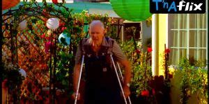 Hanna Hall Underwear Scene In American Cowslip Porn Videos