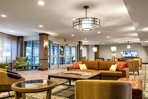 15 Best Hotels in Marquette, MI for 2024 (Top-Rated Stays!)