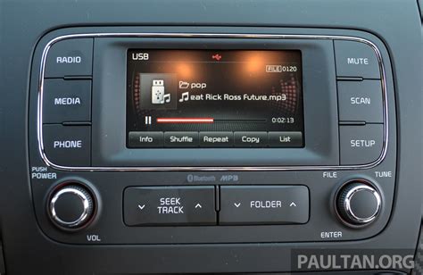 Cerato Koup Review 12 Paul Tans Automotive News
