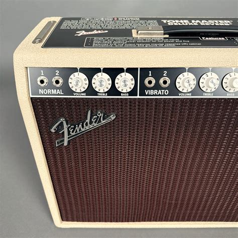 Fender Tone Master Deluxe Reverb Blonde Amplifier And Fender Cover Auctionninja