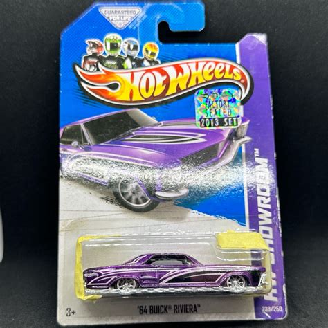 Jual Hot Wheels 64 Buick Riviera Super Treasure Hunt STH THS FS 2013 SET Shopee Indonesia