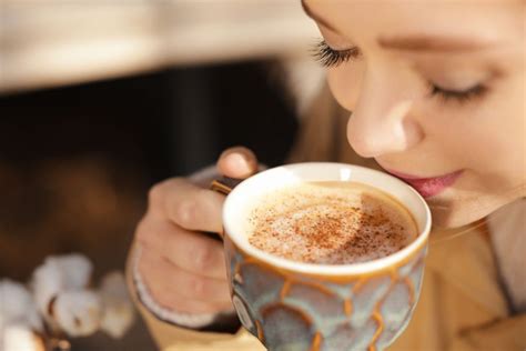 Schwitzige Hände Ursachen und Tipps zur Behandlung von Schweißhänden