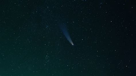 Mysterious Comet May Be Dragging A 'Swarm' Of Unknown Objects Through