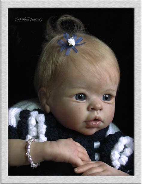 Melody, beautiful doll | Dukker