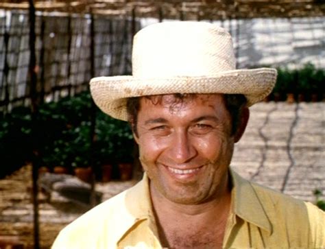 I Daskala Me Ta Xantha Mallia The Teacher With The Blonde Hair