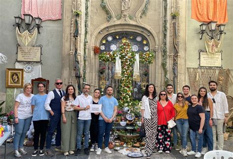 Los Estudiantes Se Alza Con El Primer Premio Del Concurso De Cruces De