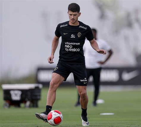 Escalação do Corinthians Mano faz primeiro esboço reforços Fausto