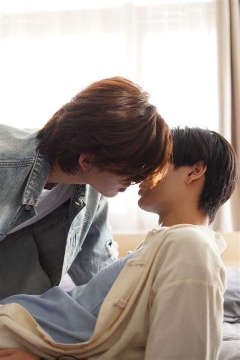 Pin By H Nhnguy N Nguy N On Quick Saves In Cute Gay Couples Gmmtv Actors Cute Gay