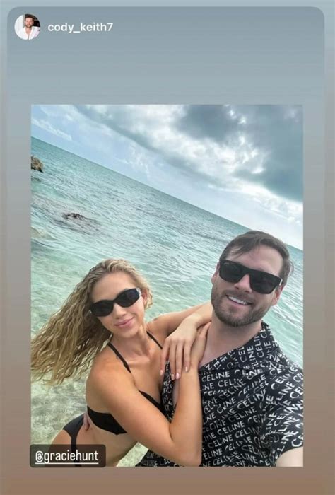 Gracie Hunt Stuns In Bikini On Tropical Vacation With Boyfriend Cirrkus News