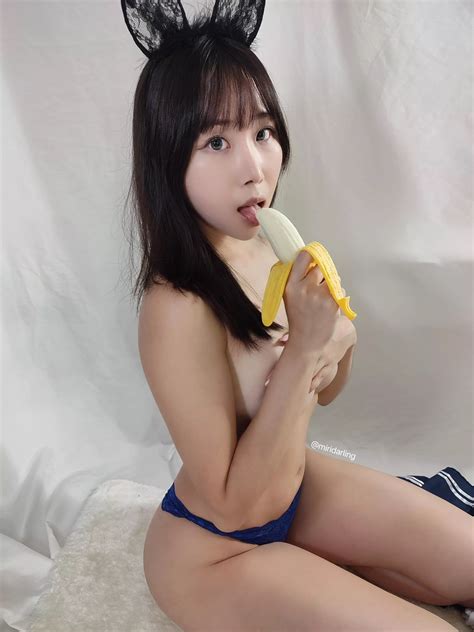 Do You Want To Be The Banana Nudes ChineseHotties NUDE PICS ORG